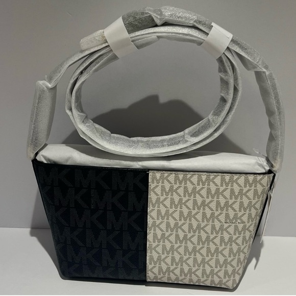 MICHAEL KORS JET SET TZ CROSSBODY - Picture 2 of 9